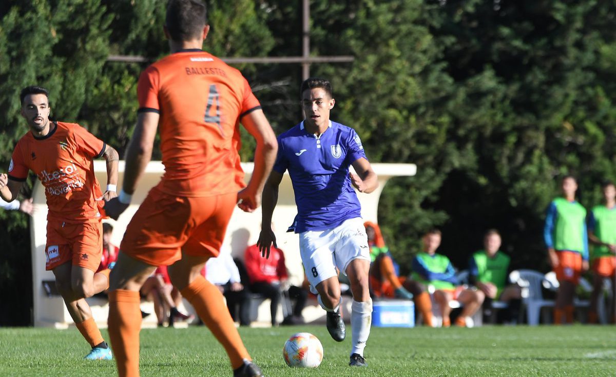 Mario Tomé encara a Ballester.