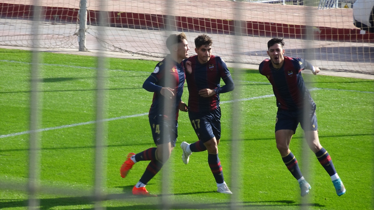 celebración gol atlético levante