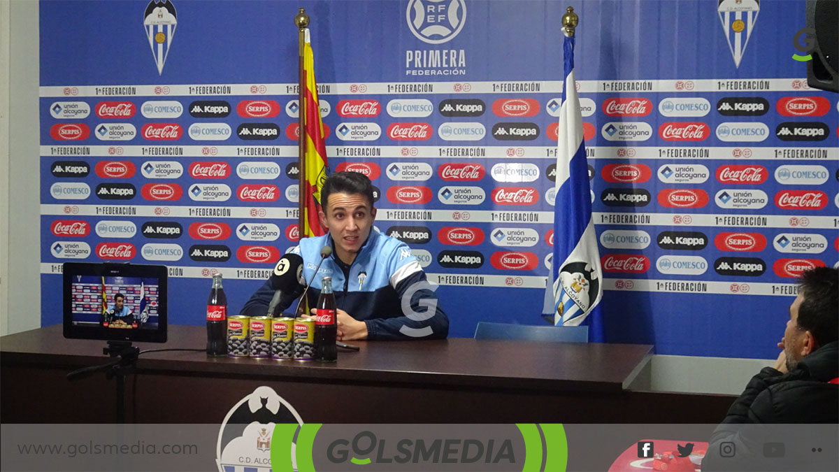 Soler en rueda de prensa de El Collao.