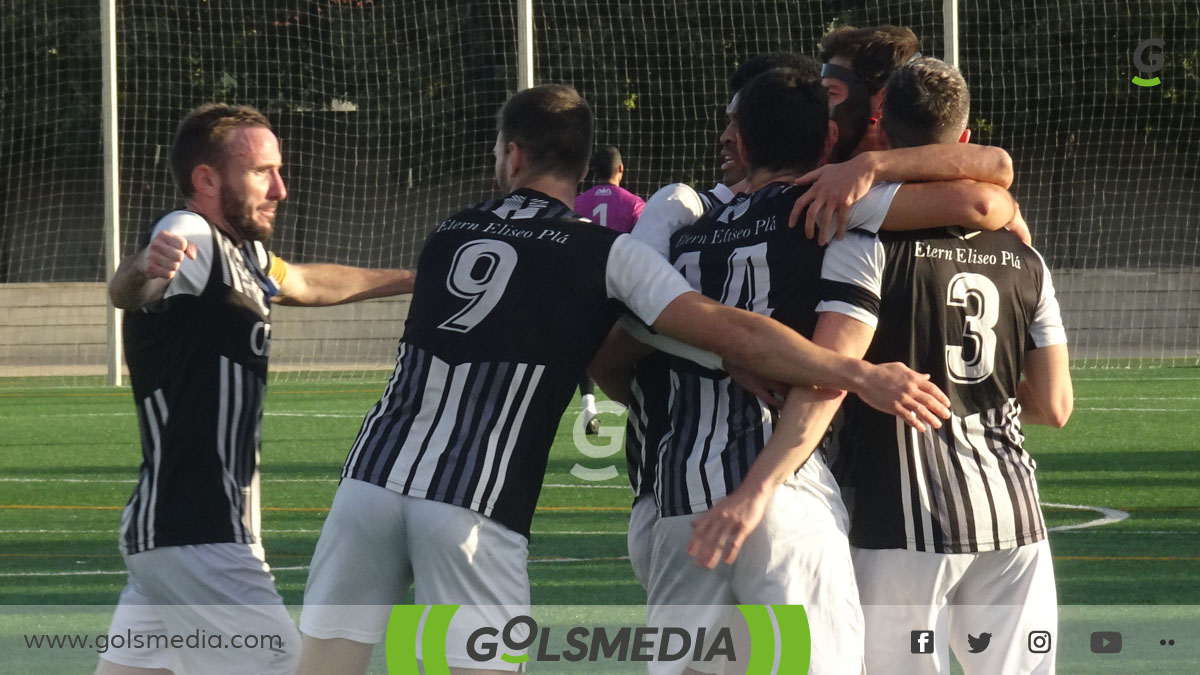 Jugadores Castellonense celebrando gol