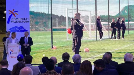 En una de las intervenciones Andrés Roldán, director general Marbella Football Center.