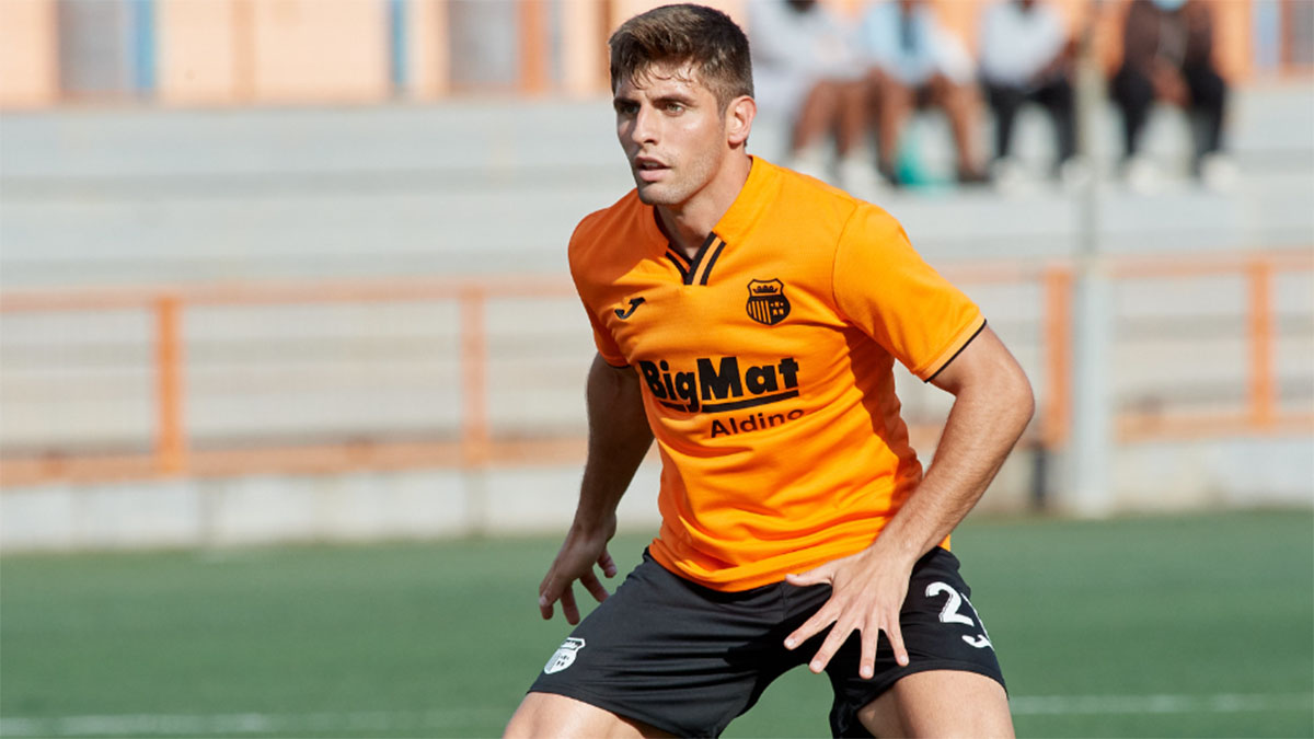 Marcos Blasco en el último partido con el Torrent CF. Foto: Adri Castelló / Torrent CF