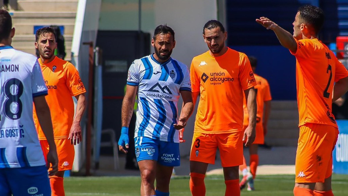 Partido Baleares ante Alcoyano