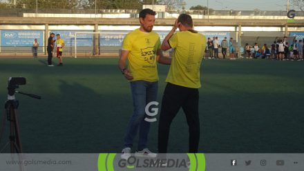 Toché con Óscar Sánchez tras alcanzar el ascenso.