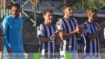 Los jugadores del CD Castellón B en el campo del Patacona.