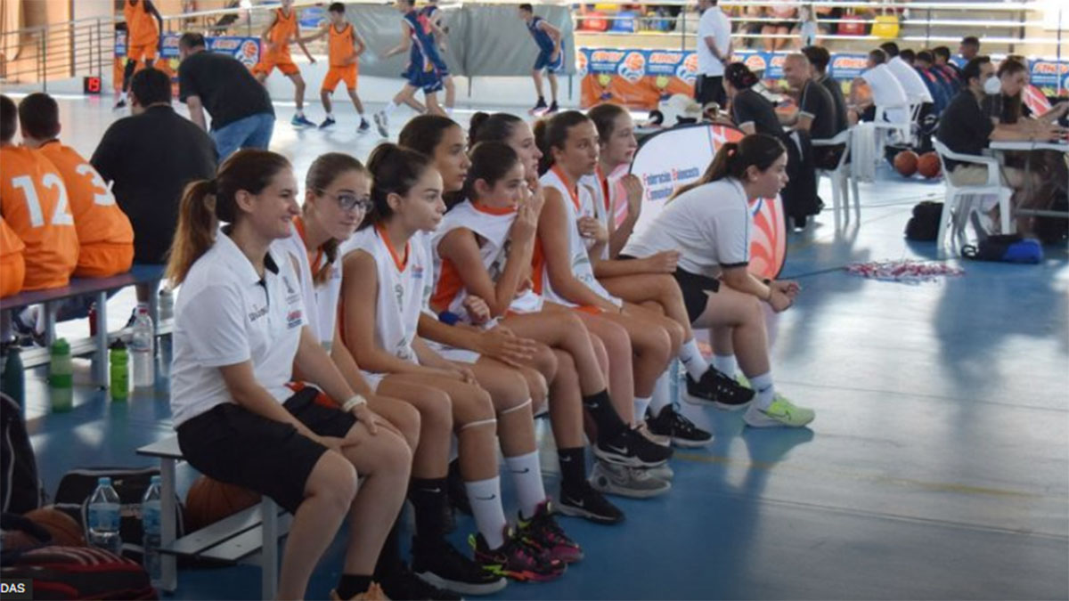 Jugadoras de baloncesto. fbcv