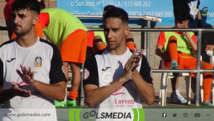 Borja Fernández en el partido con el Silla CF de pretemporada.