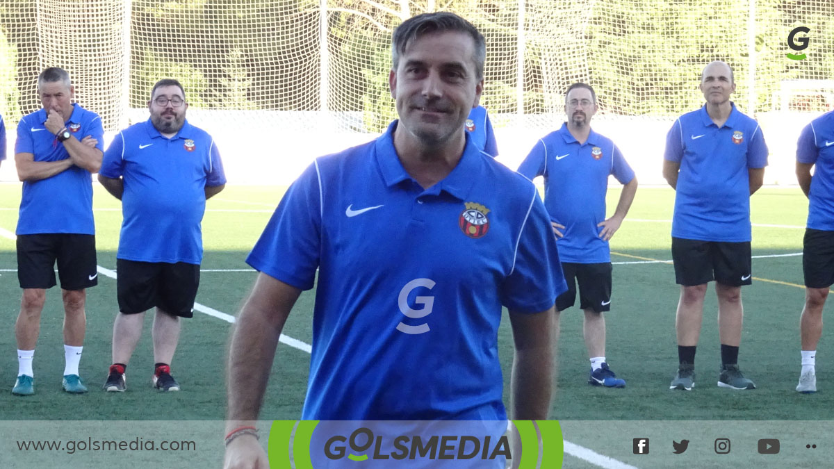 Javi Pons, entrenador del CD Utiel.