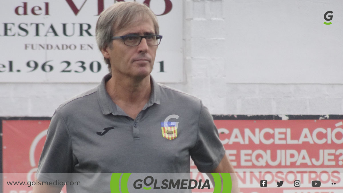 Luis Navarro, entrenador del CD Buñol.