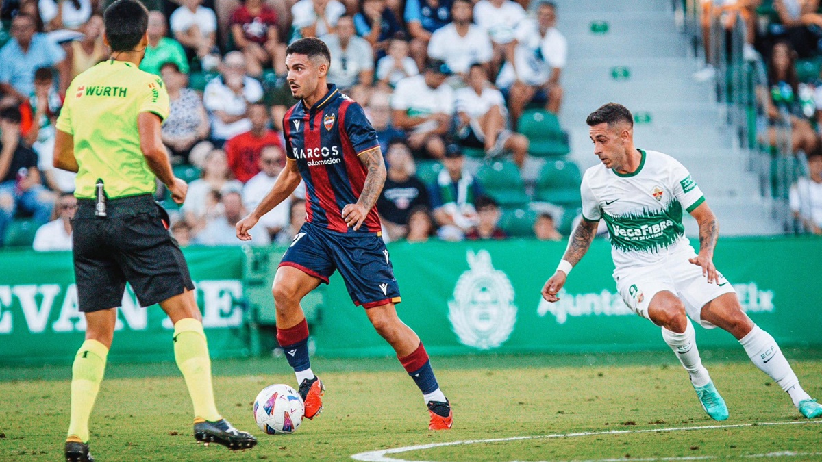 Partido Elche ante Levante