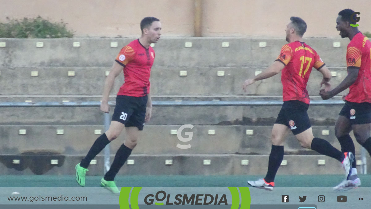 Álex Pérez del Jove Español celebrando su gol.