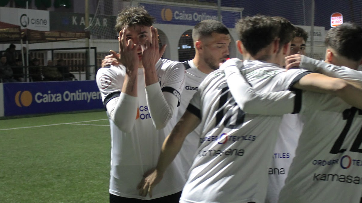 Miguel Richart celebrando su gol ante el CD Castellón B. Foto: Ontinyent 1931 CF.