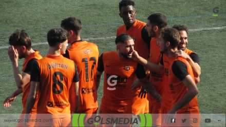 Los jugadores del Torrent CF celebrando un gol.