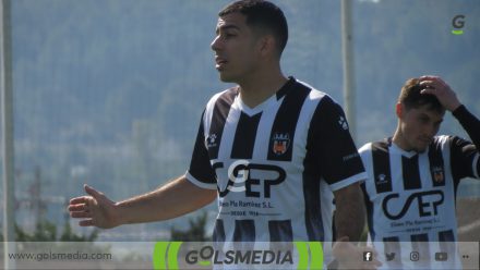 Enrique Sampedro en el partido Castellonense vs Elche Ilicitano.