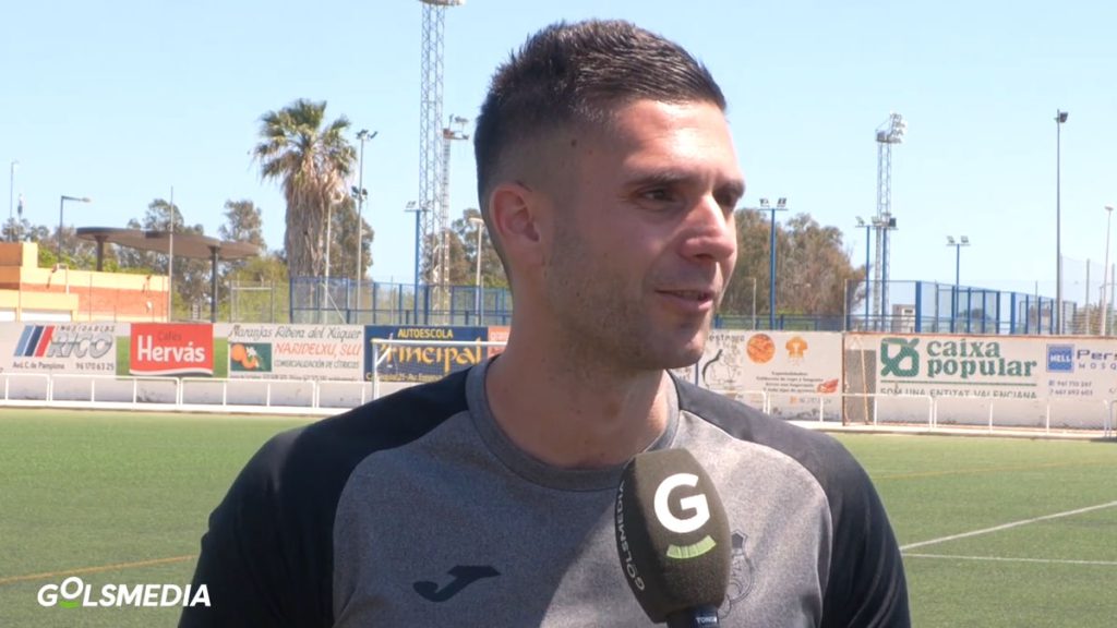 Carlos Ortí, entrenador Ribarroja CF
