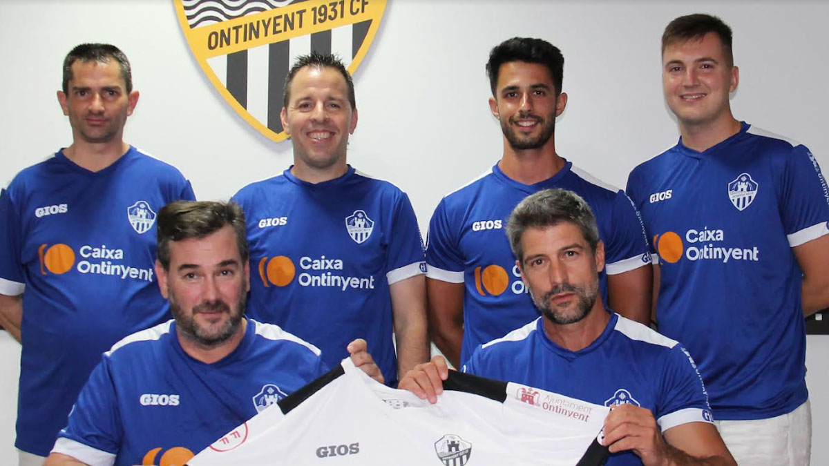 Cuerpo técnico del Ontinyent 1931 CF. Foto: Ontinyent 1931 CF. 