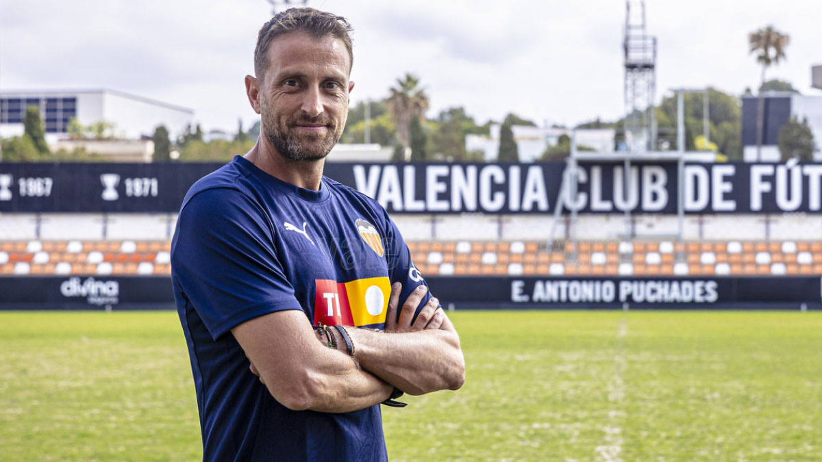 Óscar Sánchez, nuevo entrenador del Valencia Juvenil. Foto: Valencia CF. 