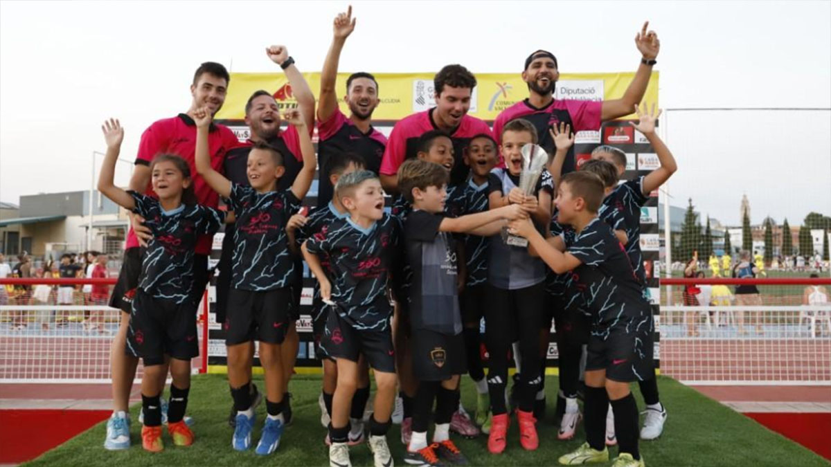 El equipo PreBenjamín Campeón de la Academy 380º. Foto: COTIF. 