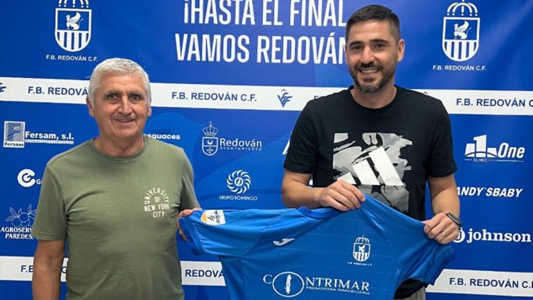 Carlos Canales, nuevo entrenador del FB Redován. Foto: FB Redován CF.