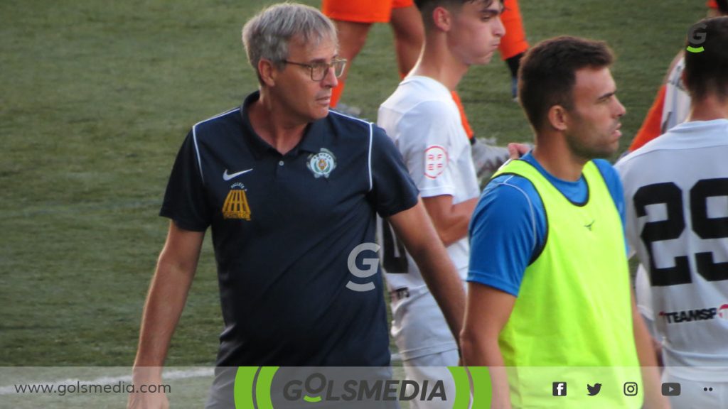 Luis Navarro, entrenador del CD Soneja.