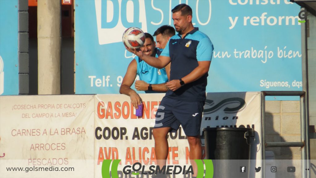 Rubén Botella, entrenador del Silla CF.