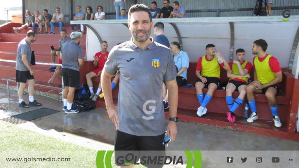 Alejandro San Isidro, entrenador del CD Buñol.