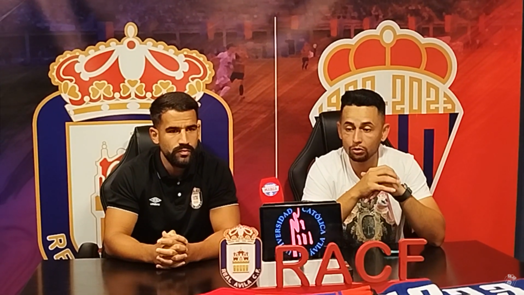 Presentación Vitolo con el Real Ávila CF