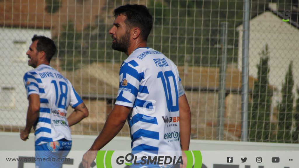 Pucho, jugador del Crevillente Deportivo.