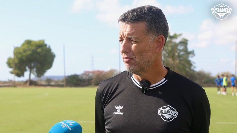 Alejandro Sandroni, entrenador del CF Intercity. Foto: CF Intercity.