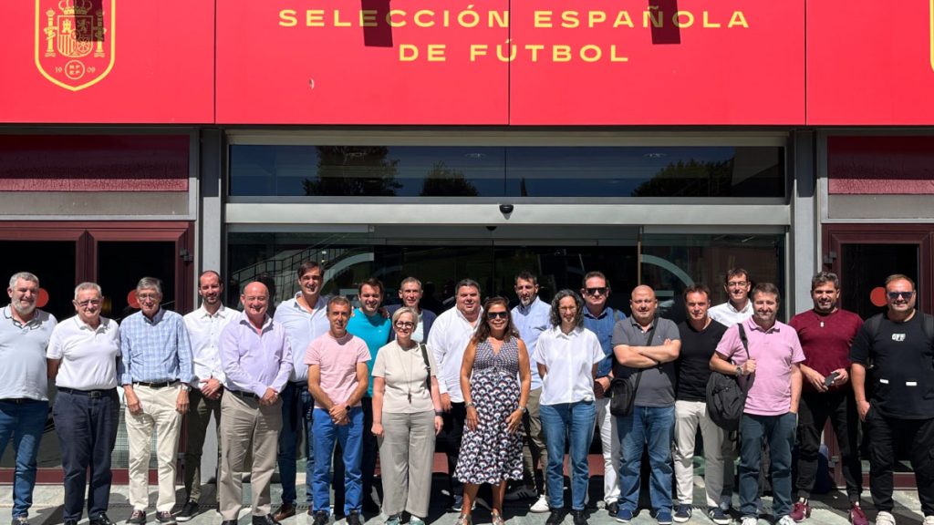 Encuentro de trabajo con los directores de las Escuelas de Entrenadores de las Federaciones Territoriales de la RFEF. Foto: RFEF.