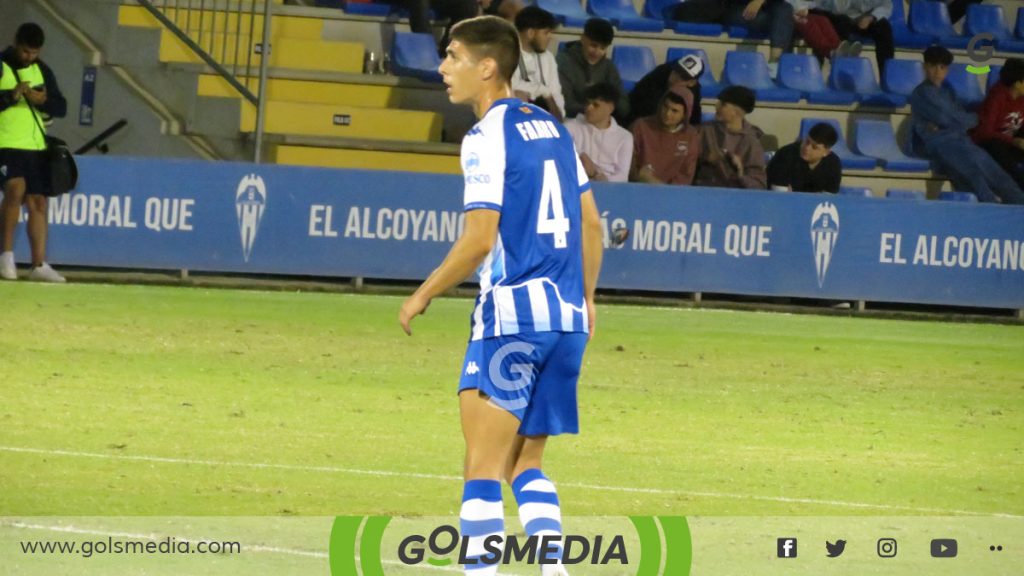 Farru en un partido del CD Alcoyano.