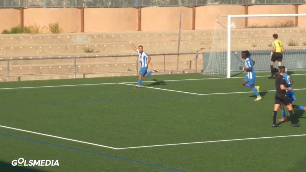 Ivars celebrando su gol del CF Gandía.