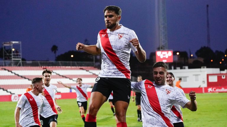 El mejor gol de la Jornada 7 en Primera Federación es de García Pascual en el partido Sevilla Atlético - Madrid Castilla.