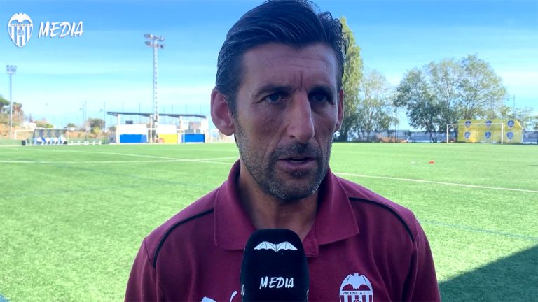 Miguel Ángel Angulo, entrenador del VCF Mestalla. Foto: Valencia CF.