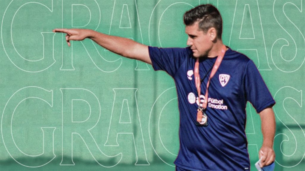 Gus, entrenador del CF Villanovense. Foto: CF Villanovense.