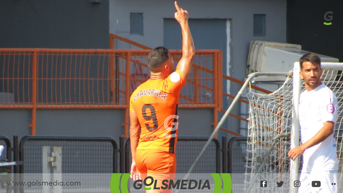 Mati celebrando su gol con el Torrent.