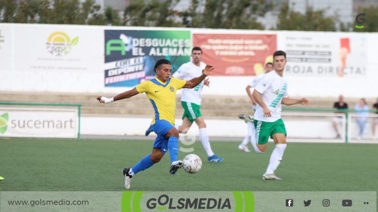 Partido CE Alberic vs Racing d´Algemesí.