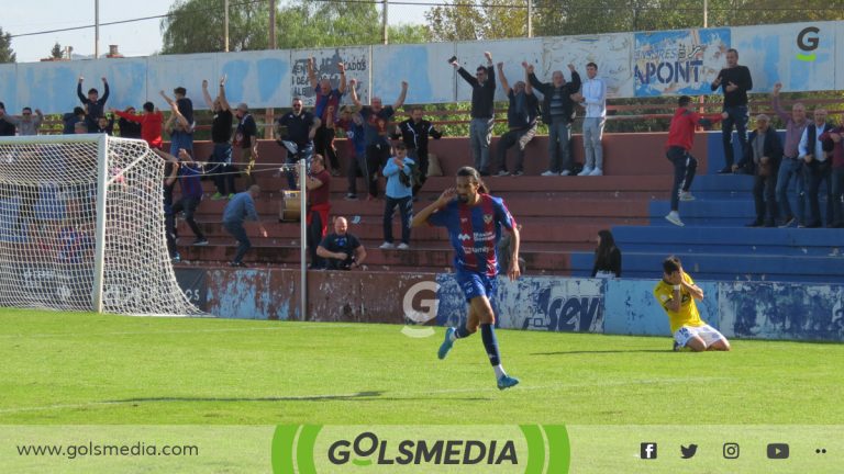 Jawed celebrando su gol ante el Baleares.