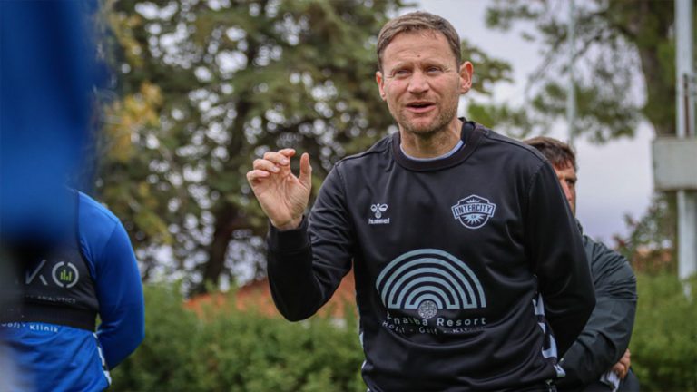 Mario Simón, entrenador deL CF Intercity. Foto: CF Intercity.