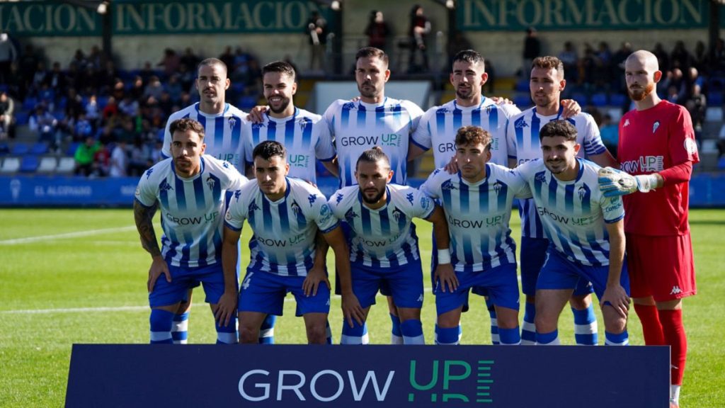 Once del CD Alcoyano en el partido ante el Ceuta. Foto: CD Alcoyano.