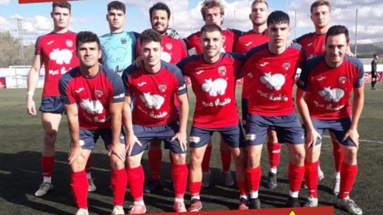 Once del PD Ayorense en un partido de liga de la Segunda FFCV.