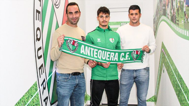 Dani Alcover, portero del Antequera CF. Foto: club.