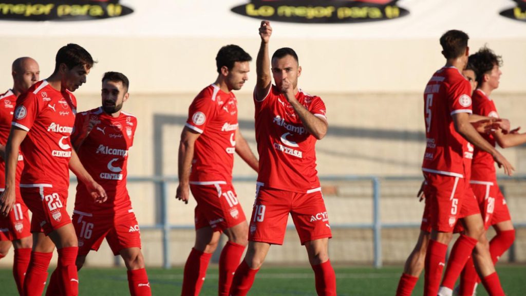 Frodo celebrando un gol para el Utebo FC. Foto: club.