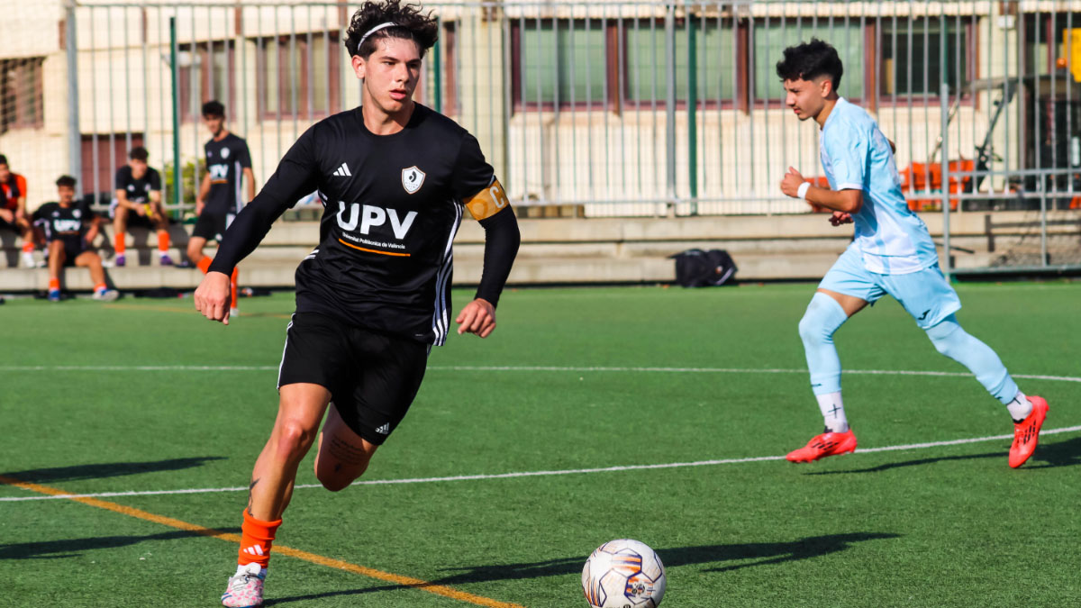 Jugador de la Academia Internacional de FUTEDU. 