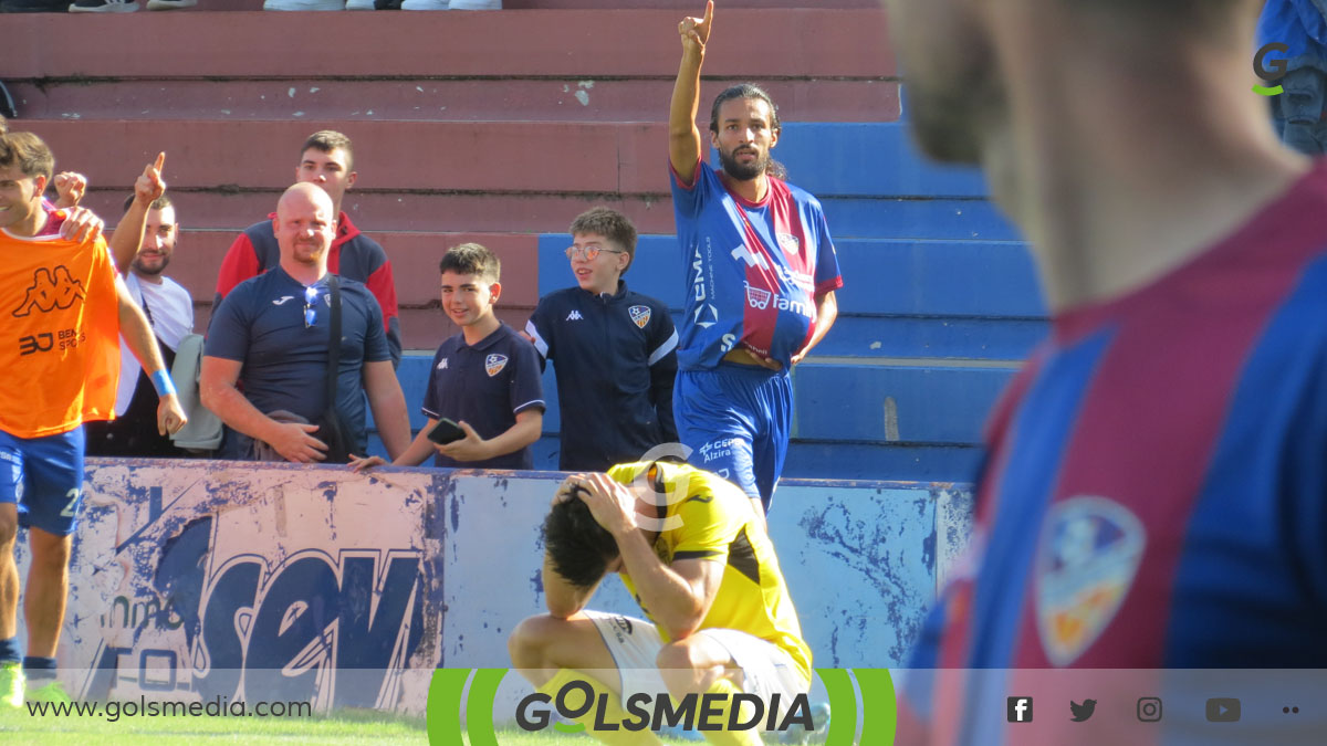 Jawed celebrando su gol ante el Baleares.