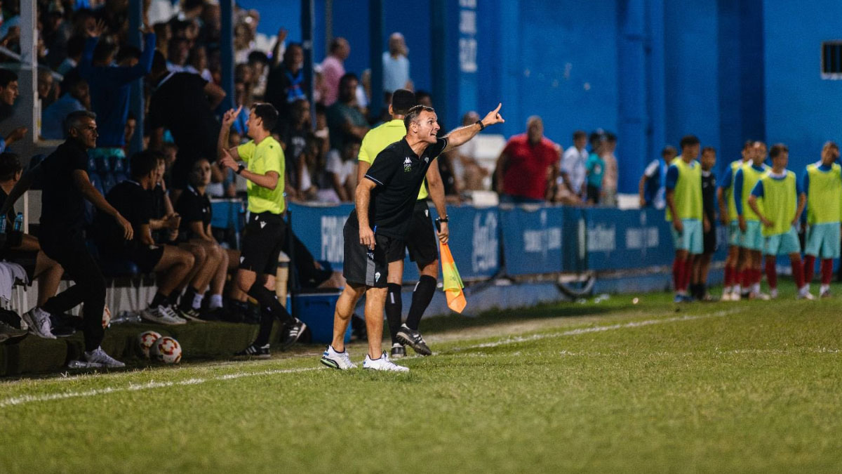 Juli, nuevo entrenador del CD Alcoyano. Foto: CD Alcoyano.