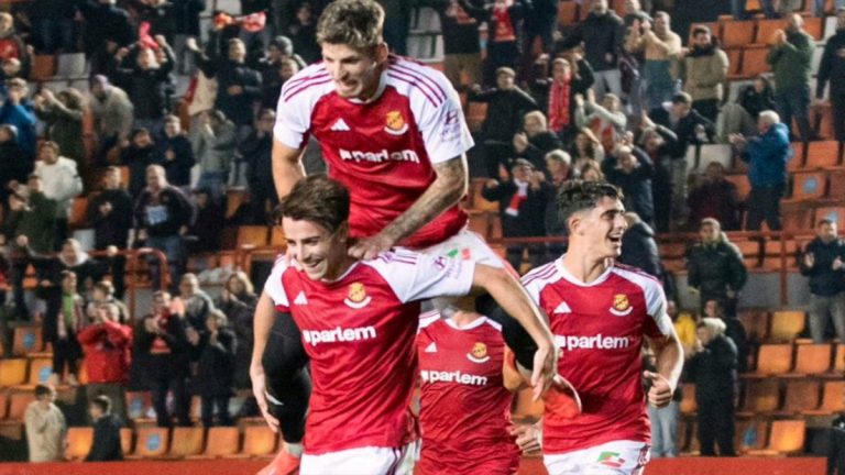 Celebración del gol del Nàstic.