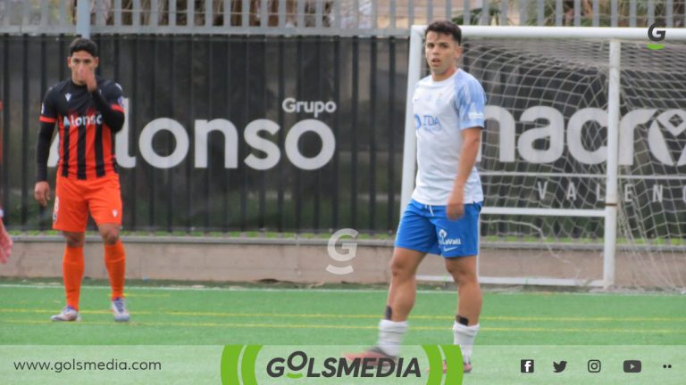 Sergio Soler en su regreso a Patacona, de visitante.