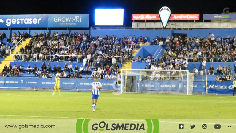 Campo El Collao en un partido del CD Alcoyano.