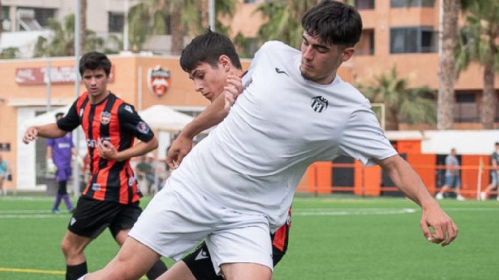 Álex Barrio en su etapa en el juvenil del Canet, la pasada temporada.